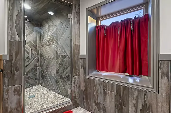 3 Jesse James Dr #B — Photo 17