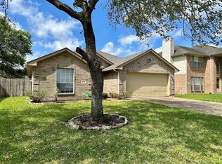 4542 Reams Ln, Fresno, TX 77545