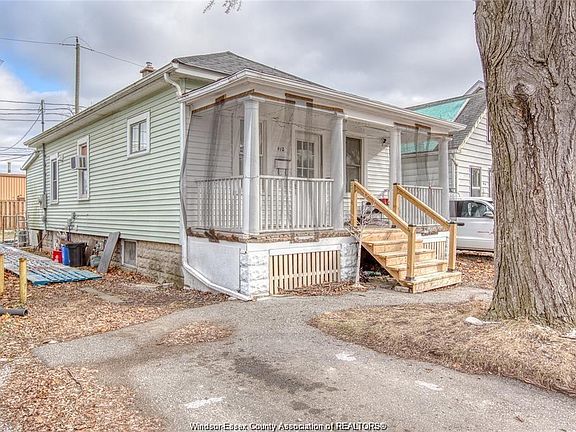 3rd image of 912 McKay Ave