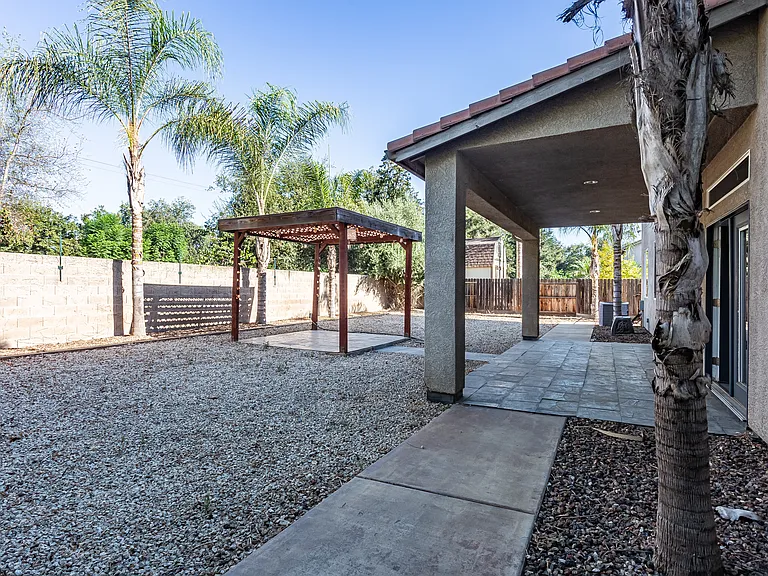 2337 N Silvervale St — Photo 79