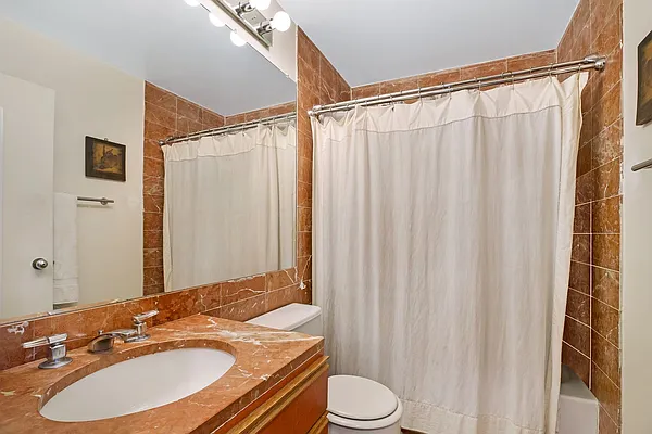 Rented by Compass | media 9