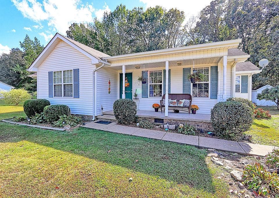1st image of 203 Edgewood Dr