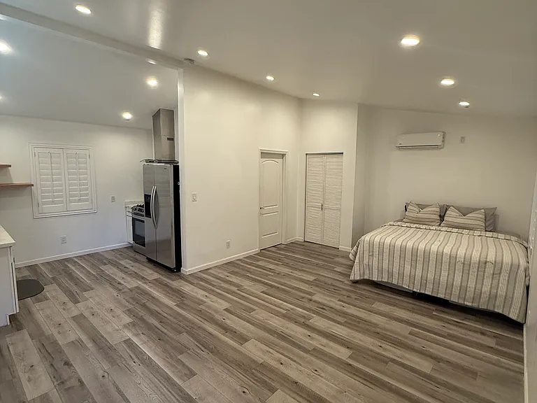 Bianca Ave — Photo 10