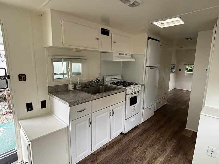 Tropical Gardens Mobile Home Park — Photo 5