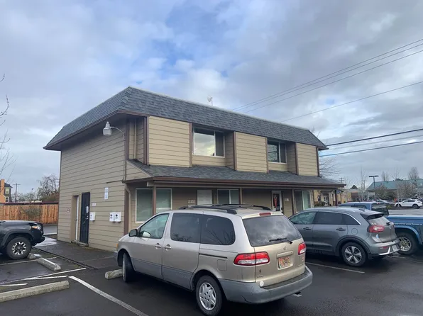 991 NW Circle Blvd, Corvallis, OR 97330