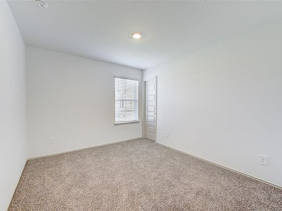 5th image of 1806 Laguna Way