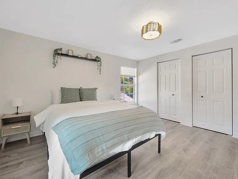 1215 E New Orleans Ave — Photo 27