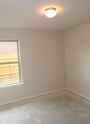 4th image of 3901 Ozark Dr