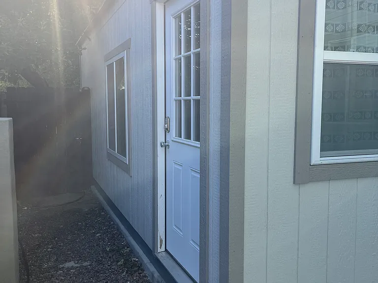1155 N Xanthia St — Photo 15