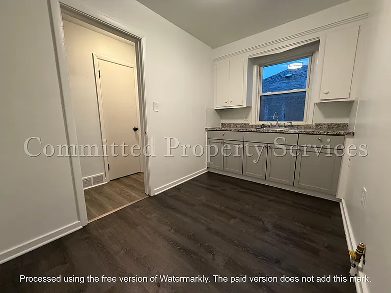 16894 Hubbell St — Photo 5