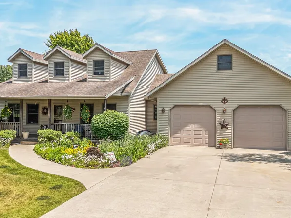 1428 N 12th Pl, Sturgeon Bay, WI 54235