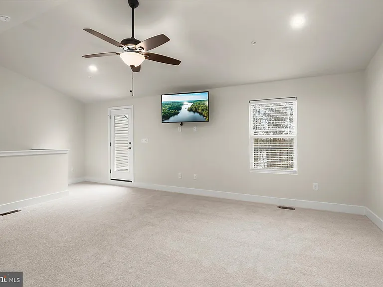 304 Sweetbay Rd — Photo 43