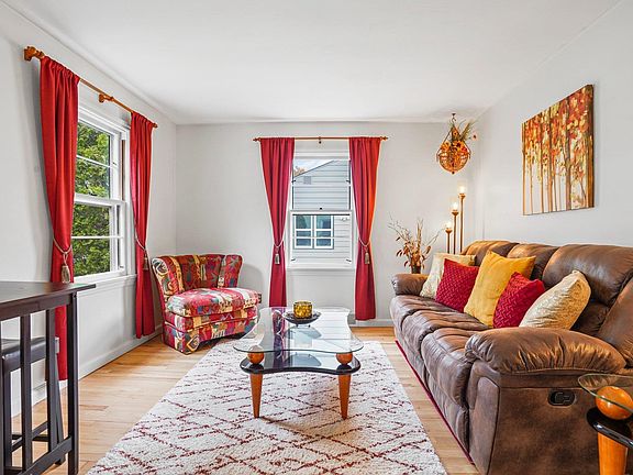 3rd image of 4804 Rothman Pl