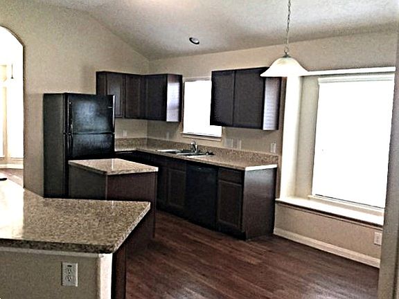 4th image of 3946 Hawthorn Glen Ct