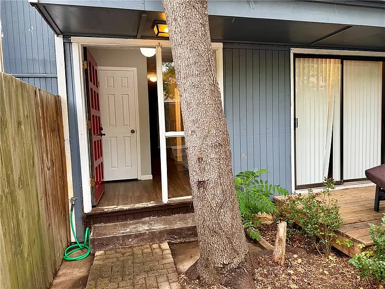 1059 Mariners Dr — Photo 25