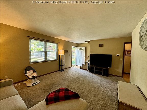 3rd image of 4713 Marlanka Ln