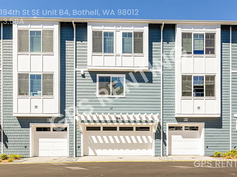 1322 194th St SE #B4 — Photo 2