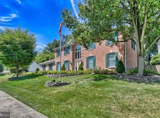 3633 Regency Ln, York, PA 17402