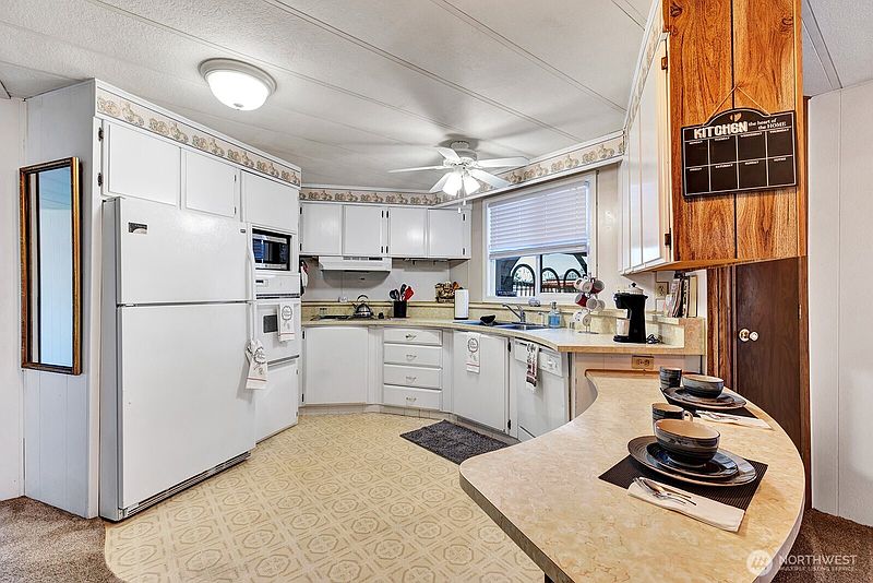 4th image of 2500 Alder Street #108