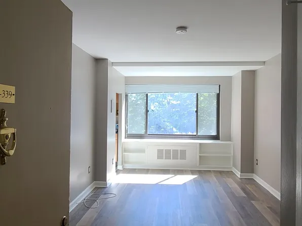 1021 Arlington Blvd, Arlington, VA