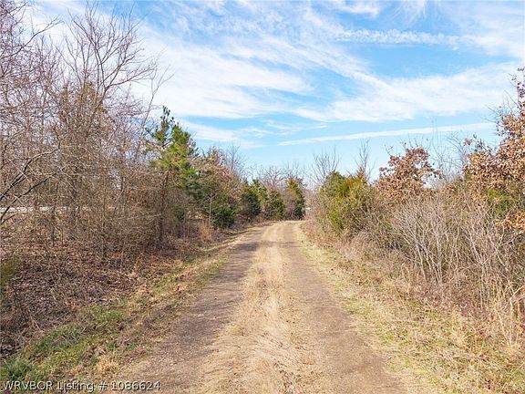 5th image of W Clarks Chapel Rd