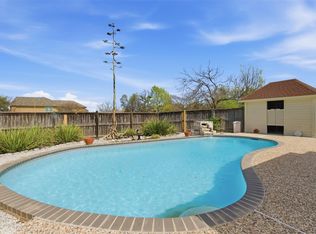 207 Silver Oak Dr, Round Rock, TX 78664