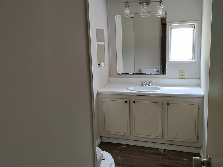 6377 Beloit Ave — Photo 13