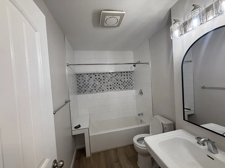 2404 Francis St — Photo 22