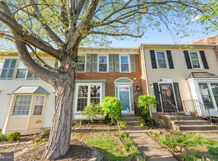 12118 Stoneford Dr, Woodbridge, VA 22192