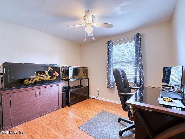 1st image of 3048 Mangrove Ave
