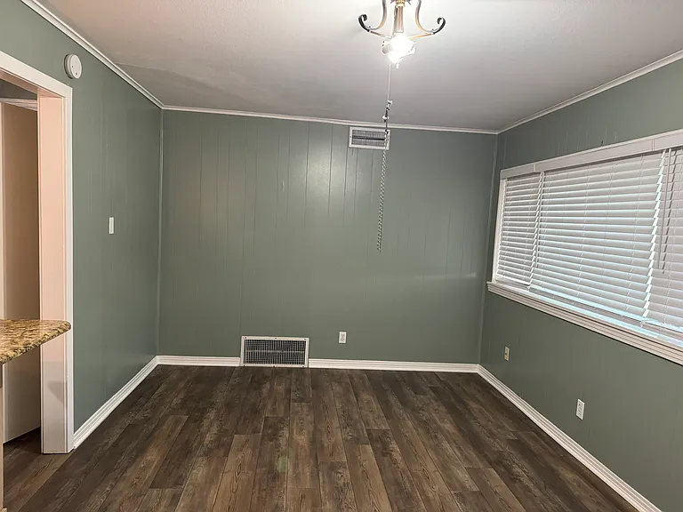 1406 Country Club Rd — Photo 10