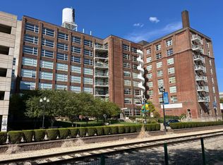 401 SW Water St Unit 410, Peoria, IL