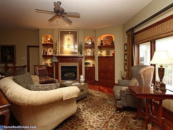 5th image of 7440 Lucile Cir