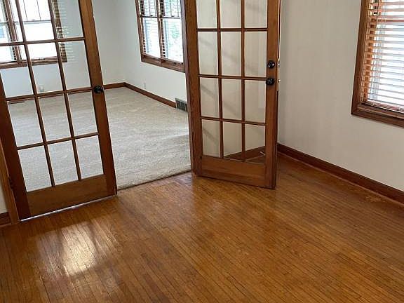 5th image of 1715 Hershey Ave