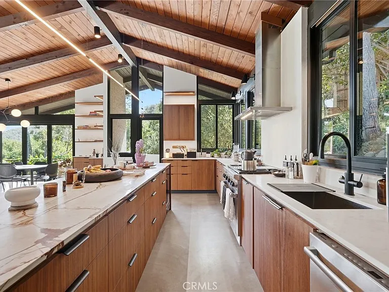 20110 Observation Dr — Photo 11