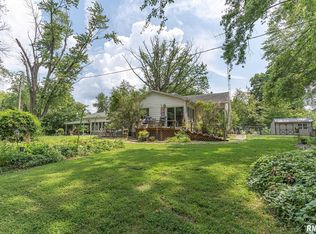 3045 Airport Rd, Centralia, IL 62801