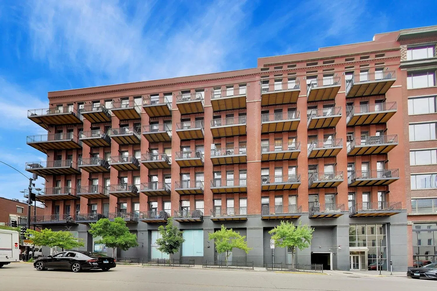 1 bed, 1200 sqft, $4,000 — Photo 2