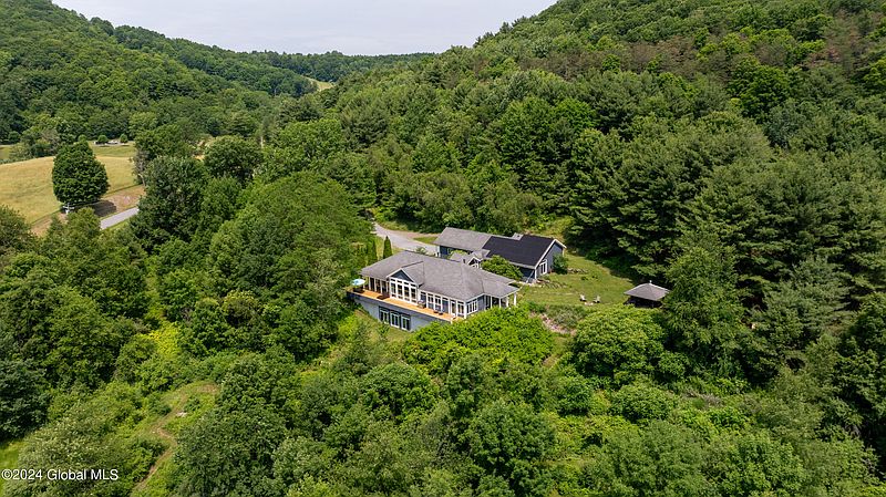 2nd image of 24 THE INTERVALE Road