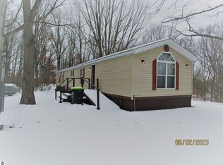 4343 W Bawkey Rd, Farwell, MI 48622