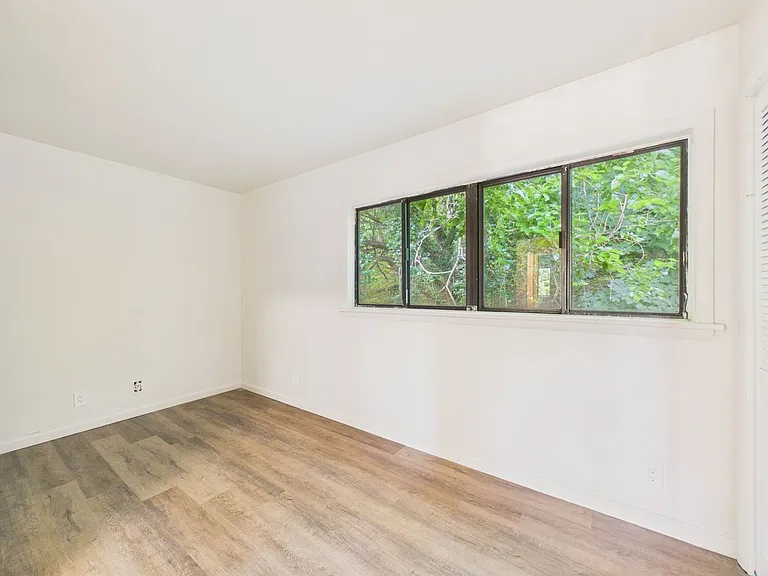 539 Saint Marys Dr — Photo 12