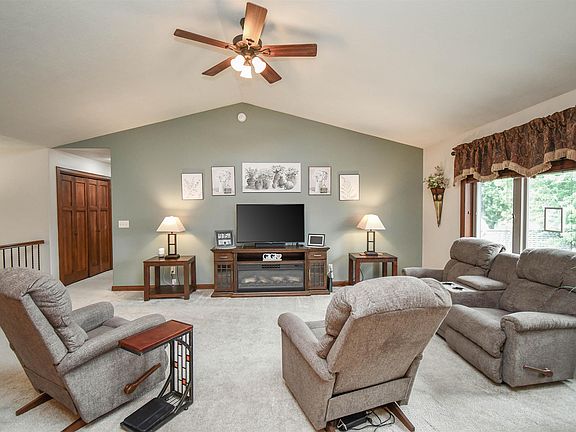 4th image of 4108 W 90th St