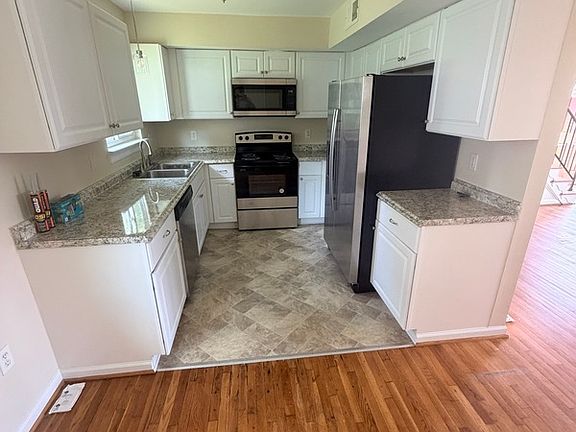 5th image of 506 Mansfield Dr