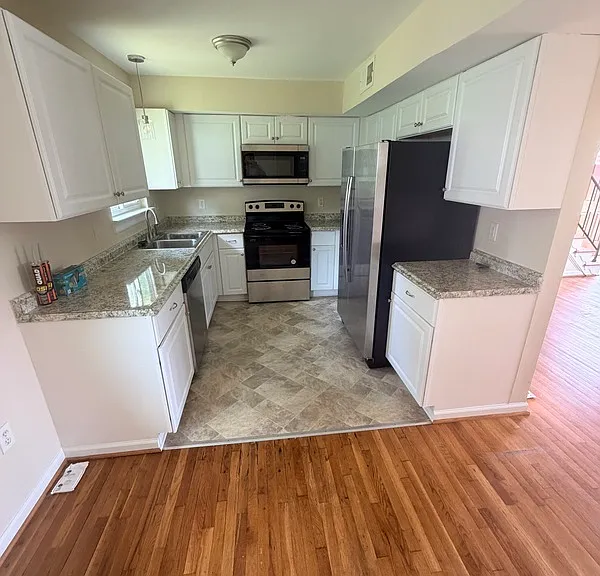 506 Mansfield Dr — Photo 5