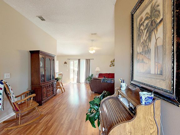 3rd image of 8531 Charlesgate Cir E
