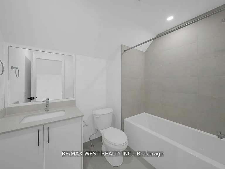 502 Atlas Ave #C — Photo 8