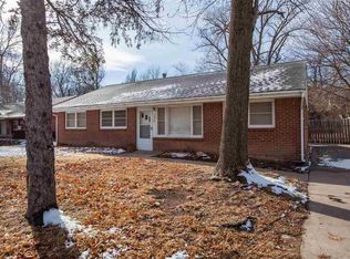 1529 Hartford Rd, Manhattan, KS 66502