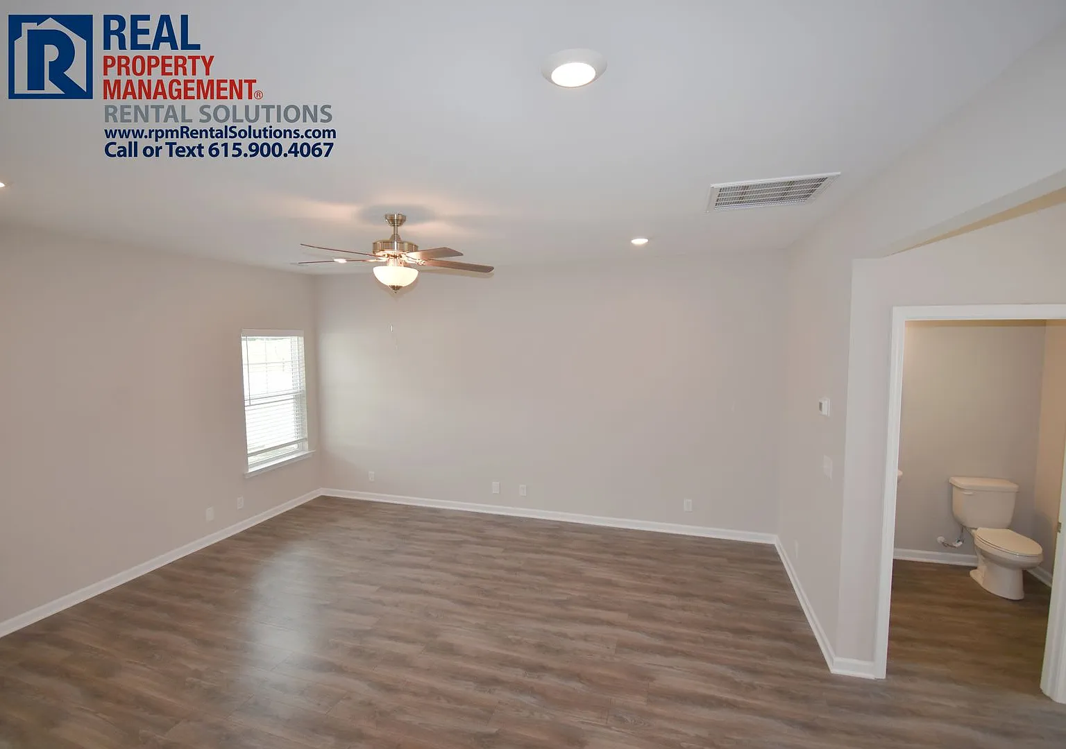 Beautiful home in a great location in Murfreesboro! Attached garage and fenced-in back yard! — Photo 4