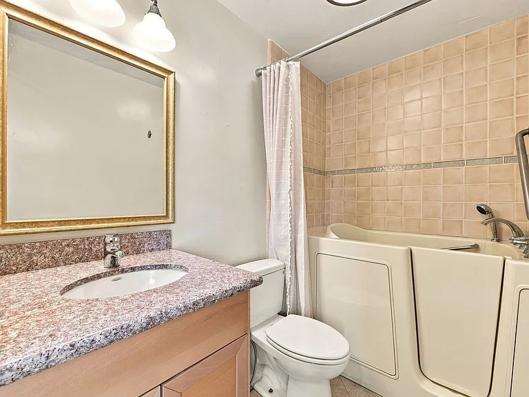 12445 Green Meadow Ln — Photo 14