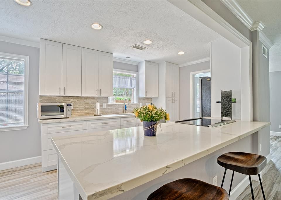 1st image of 4607 Sunnycove Dr