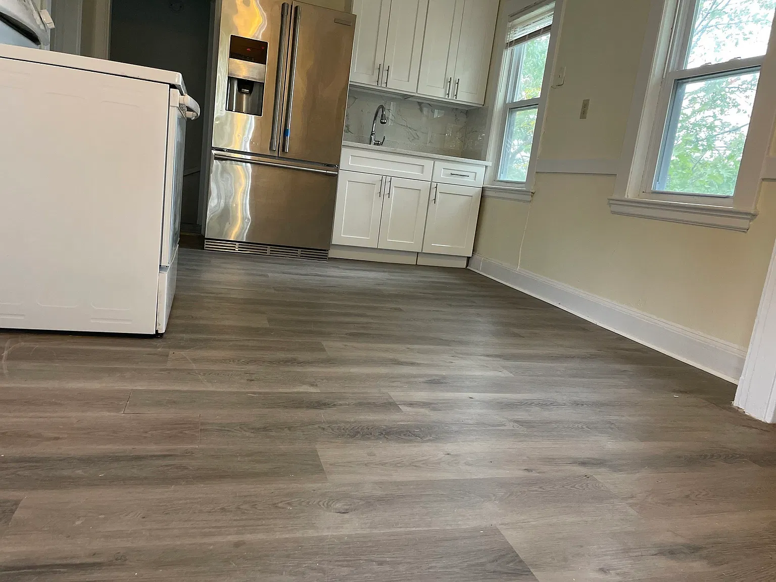 4 bed, 1.0 bath, 1200 sqft, $3,250 — Photo 4